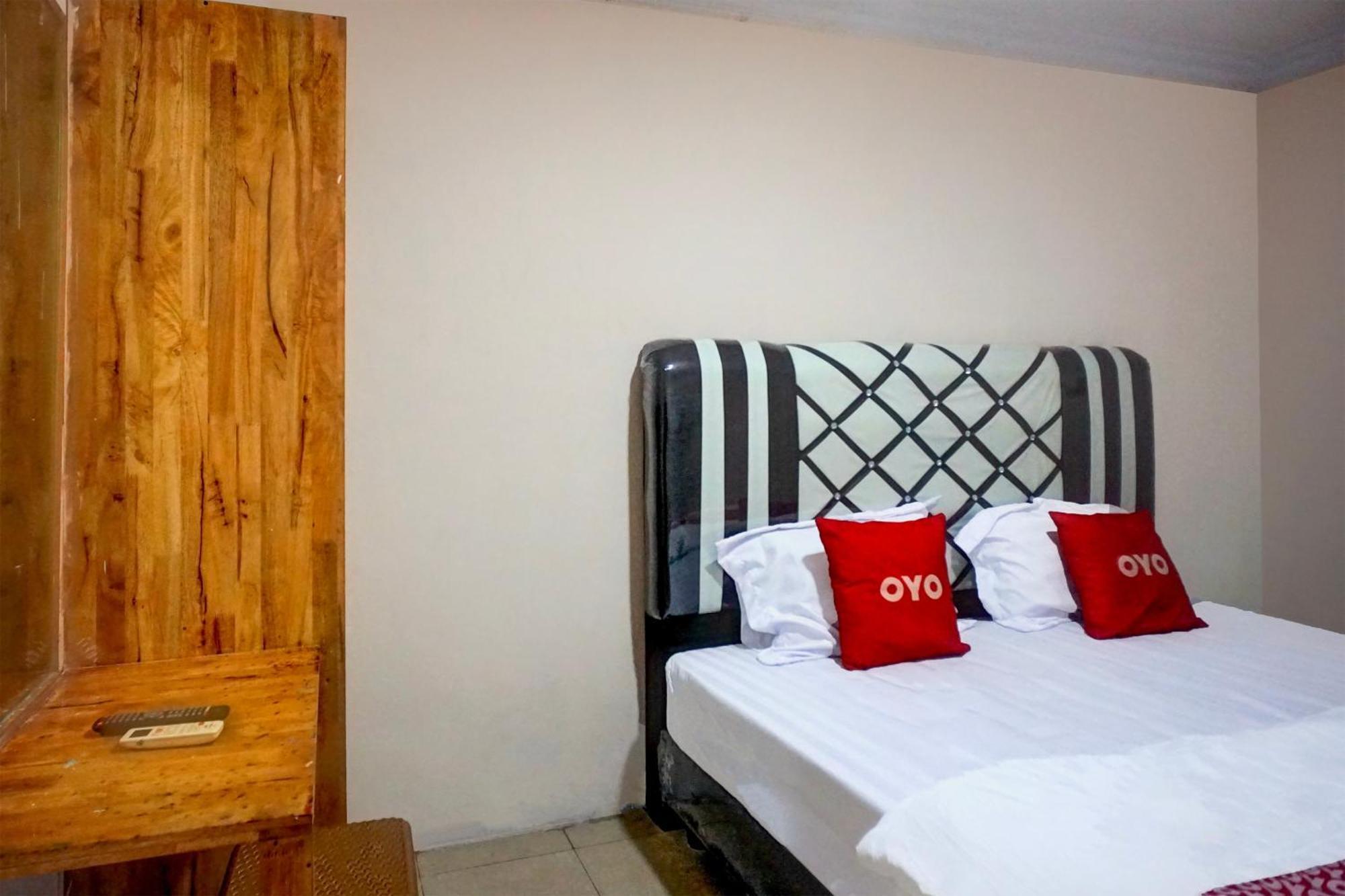 Hotel O Medan City Center Near Plaza Medan Fair מראה חיצוני תמונה