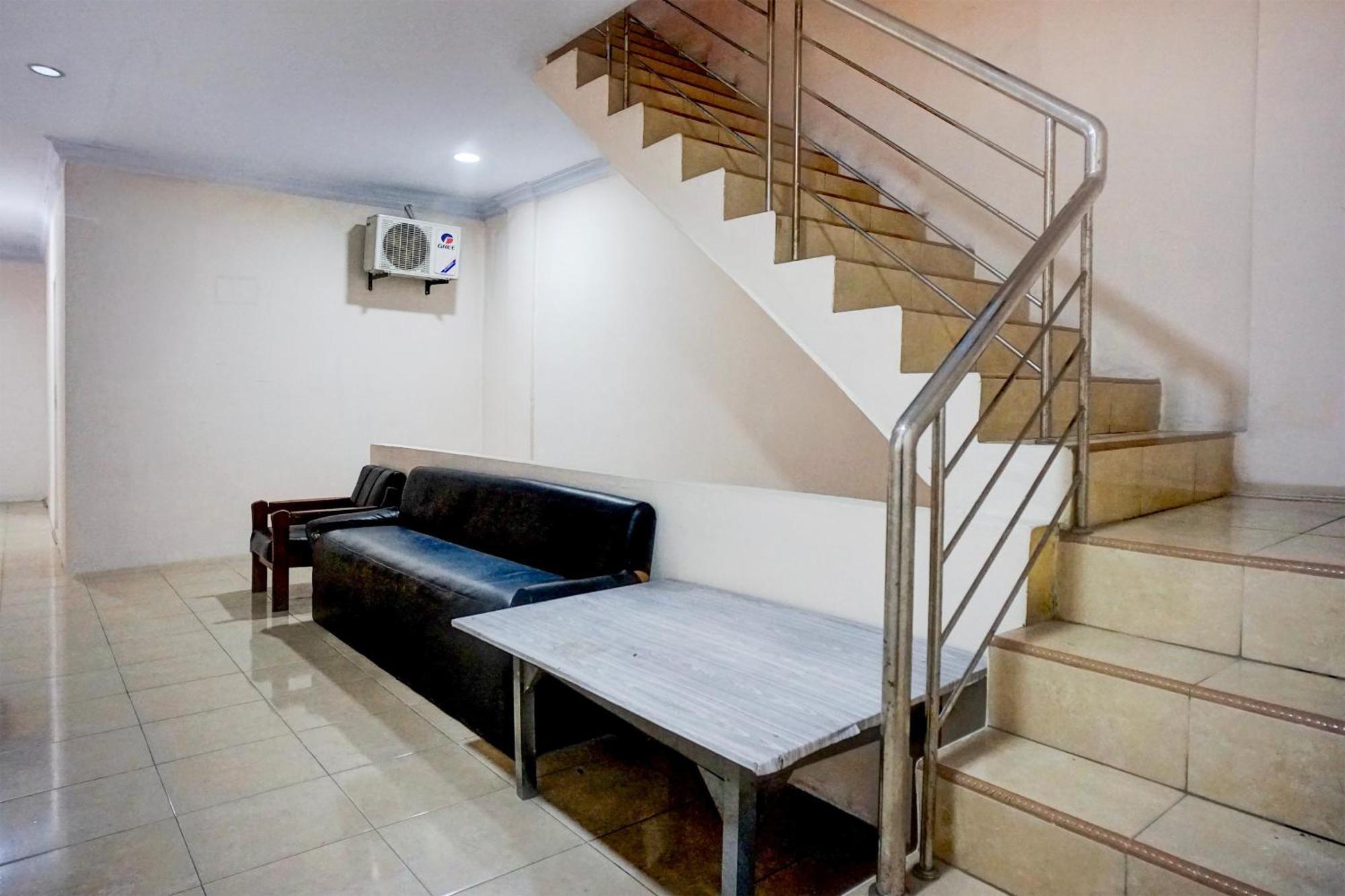 Hotel O Medan City Center Near Plaza Medan Fair מראה חיצוני תמונה