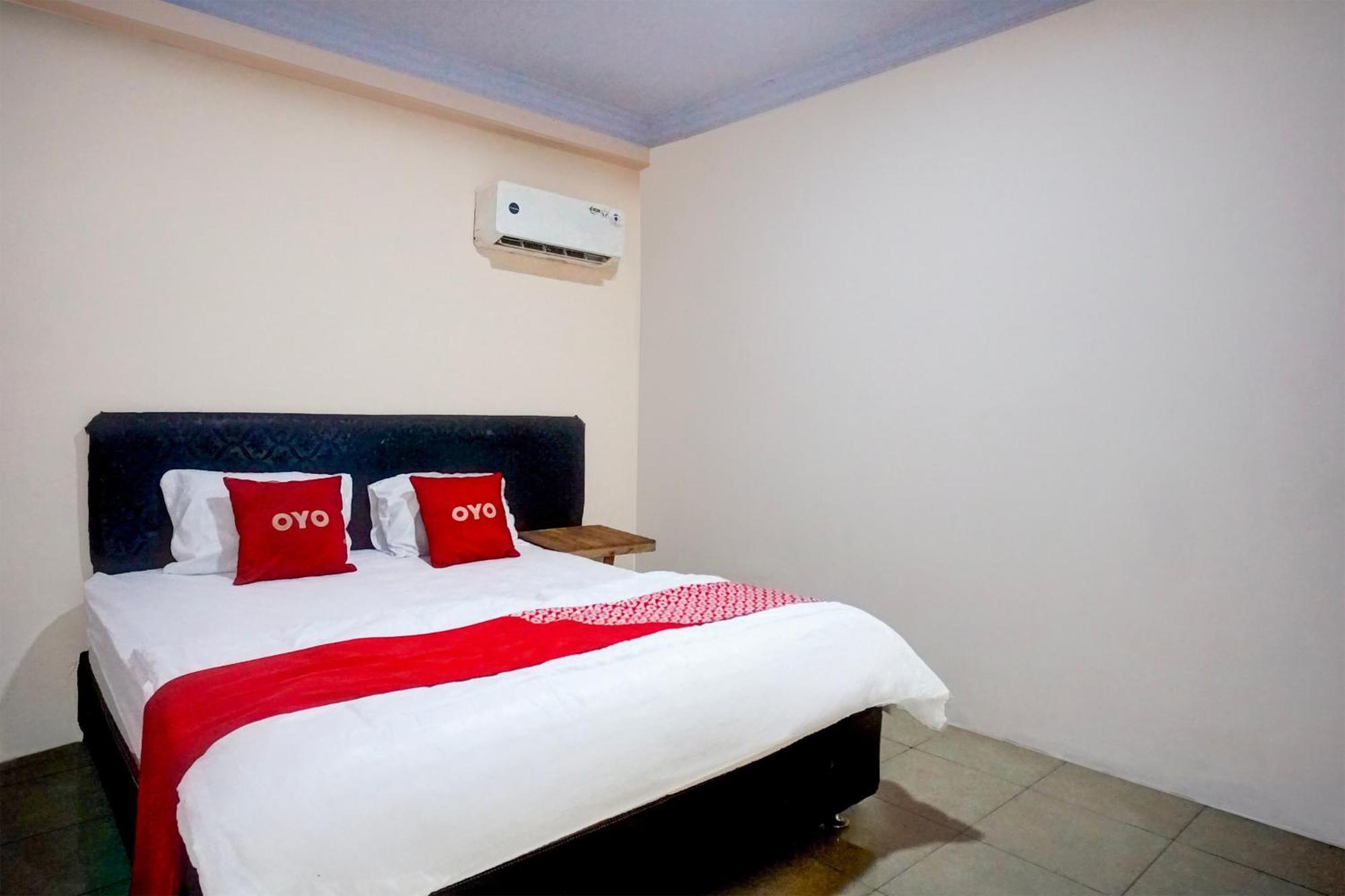 Hotel O Medan City Center Near Plaza Medan Fair מראה חיצוני תמונה